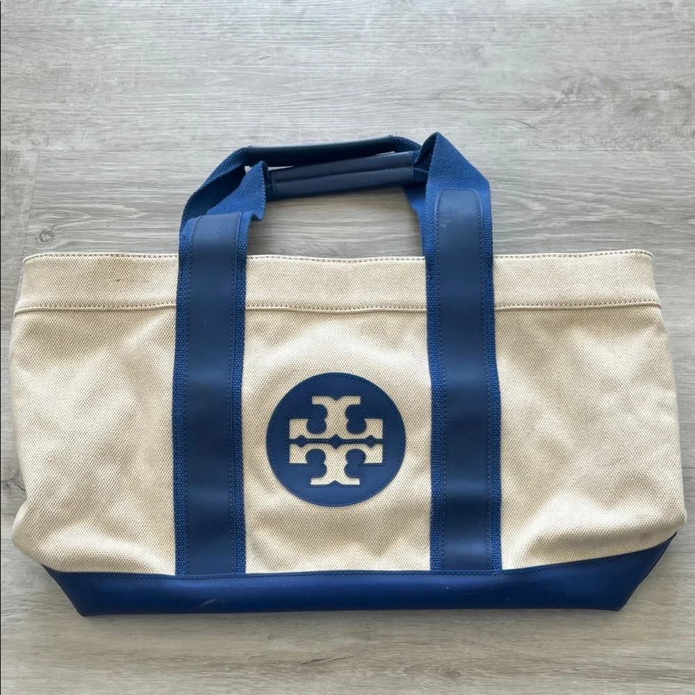Tory Burch Large Ivory Canvas & Blue Vinyl Shoulder Beach Tote Bag Handbag - Picture 4 of 15